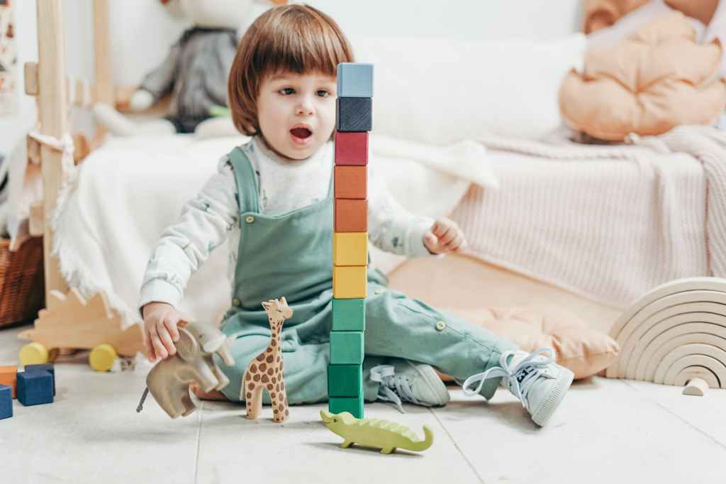 10 Ways to Encourage Independent Play in&nbsp;Toddlers